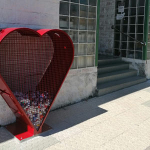 Heart Plastic Caps Container