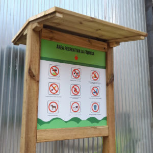 Cartel para parques con techo